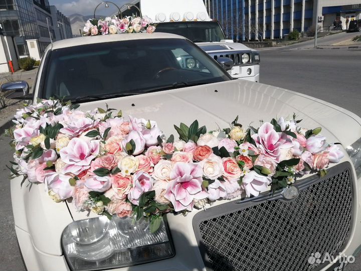 Свадебные украшения на машину