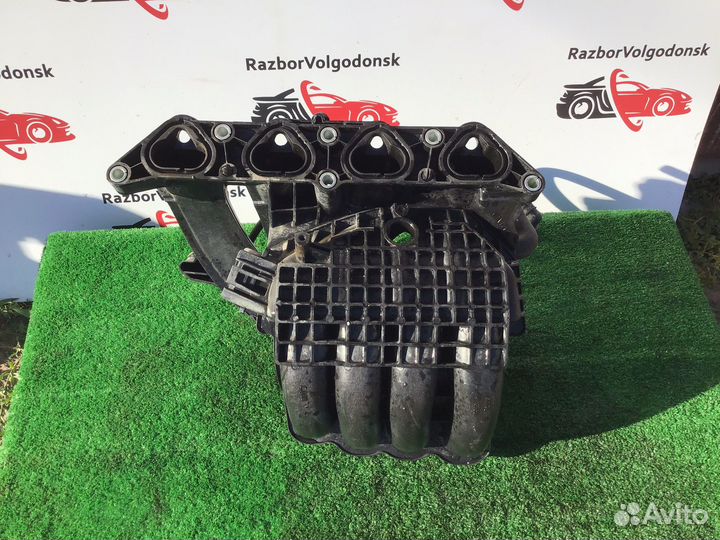 Впускной коллектор Volkswagen Polo 5