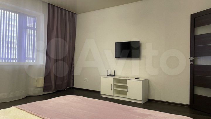 2-к. квартира, 54 м², 3/10 эт.