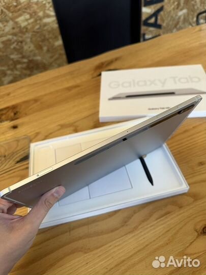 Samsung galaxy Tab S8 plus