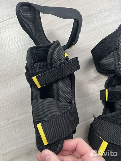 Налокотники хоккейные sr fisher s/m