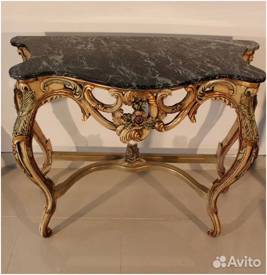 Консольный столик в стиле Барокко