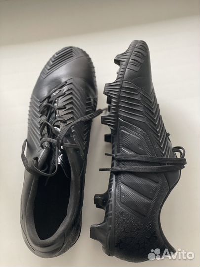 Бутсы футбольные Adidas Predator black pack