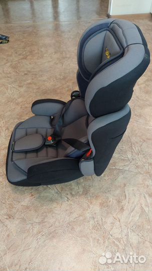 Детское автомобильное кресло от 15 до 36 кг