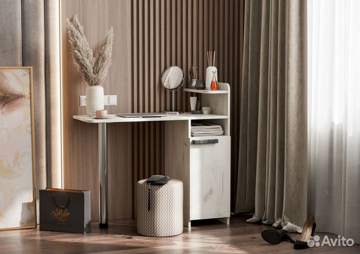 Макияжный стол