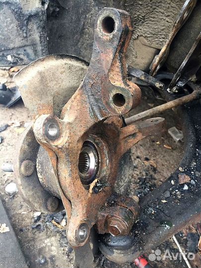 Кулак поворотный правый Mitsubishi Outlander, III