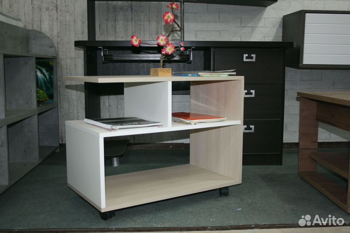 Журнальный столик