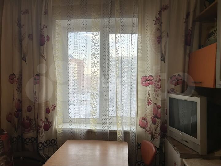 1-к. квартира, 42 м², 5/10 эт.