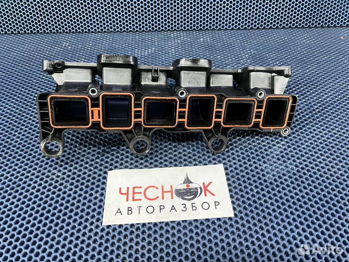 Коллектор впускной Volkswagen Touareg NF / FL 3.6