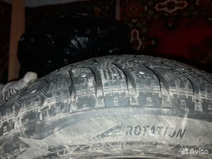 Bridgestone Blizzak Spike-02 205/55 R16