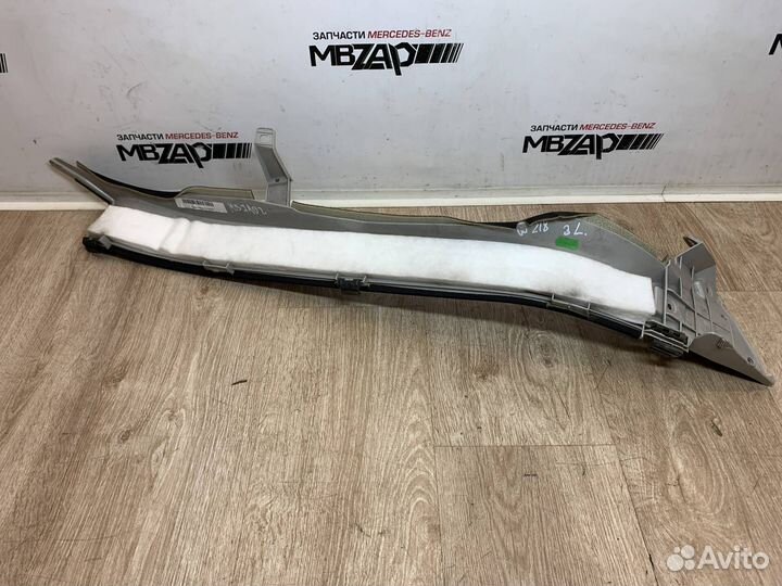 Обшивка стойки задней левой Mercedes W218 CLS 218