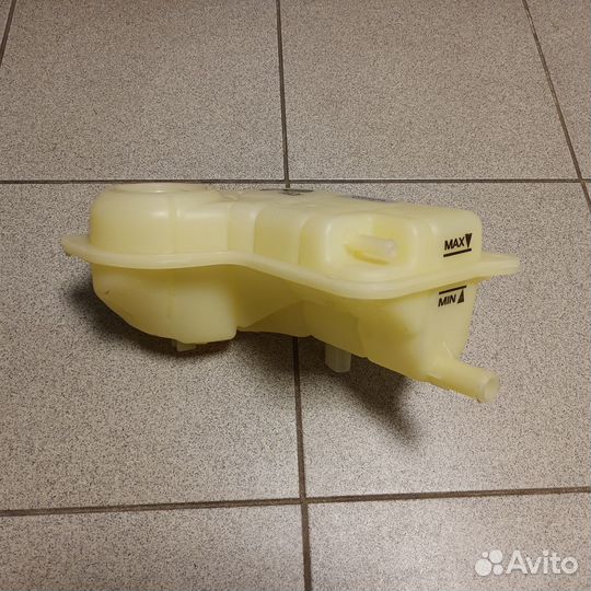 Расширительный бачок A4/ Passat B5