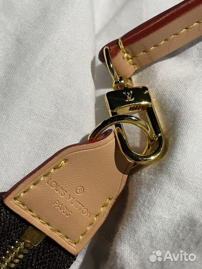 Louis vuitton mini pochette