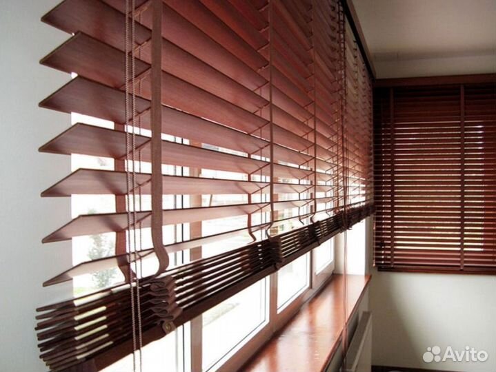 Деревянные жалюзи 50 мм для офиса