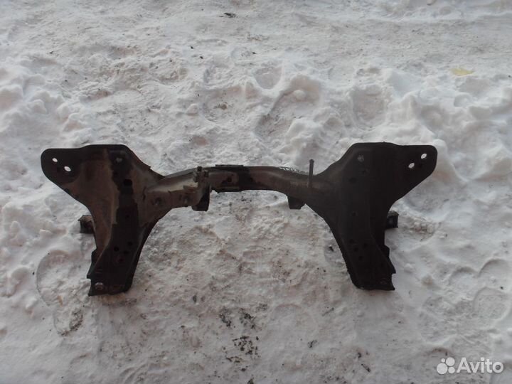 Балка подмоторная 0K9A234800 Kia Clarus 1996-2001