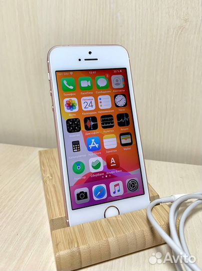 iPhone SE, 16 ГБ