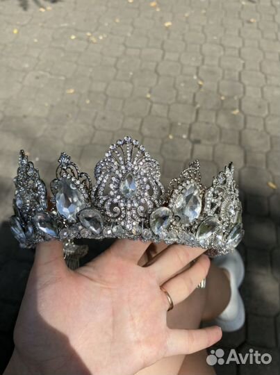 Корона ручной работы
