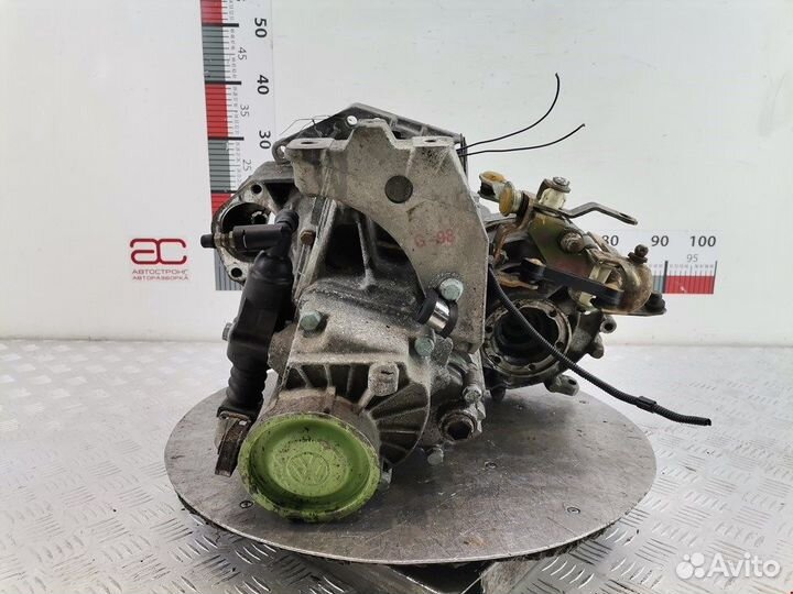 МКПП (механическая коробка переключения передач) V