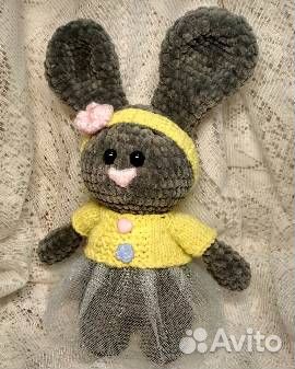 Зефирная зайка вязаная