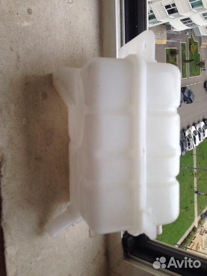 Бочек расширительный новый 96930818 Шевроле Авео