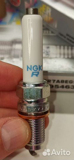 Свечи зажигания платиновые NGK 95463 pker7a8egs