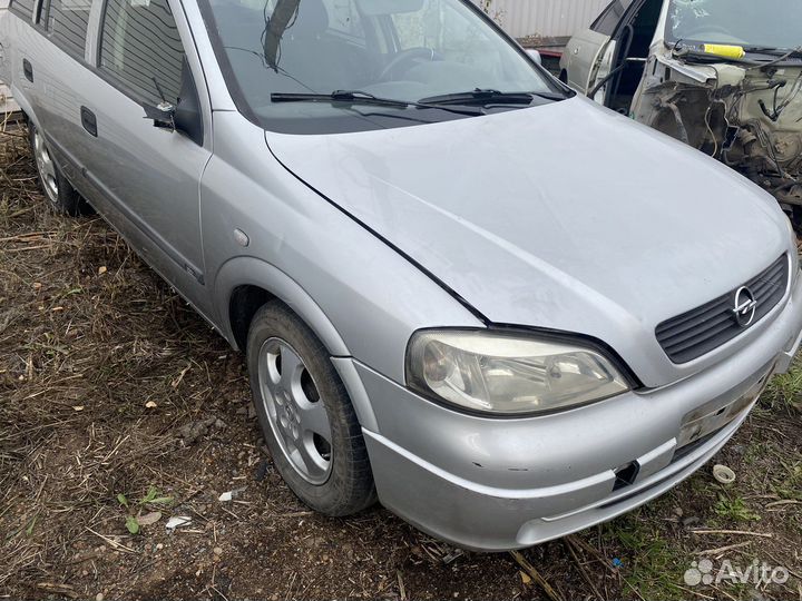 В разборе opel astra G