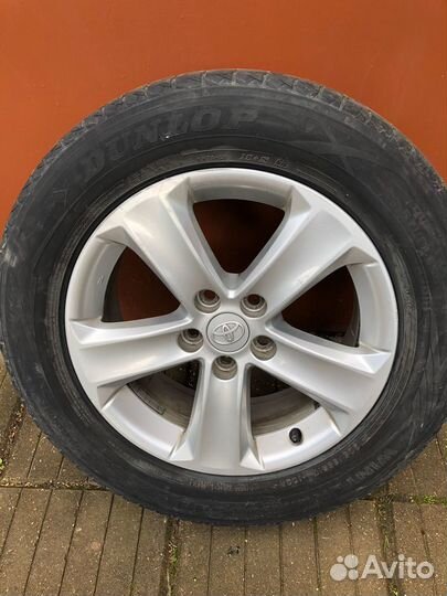 Комплект оригинальных зимних колес Rav 4 R17