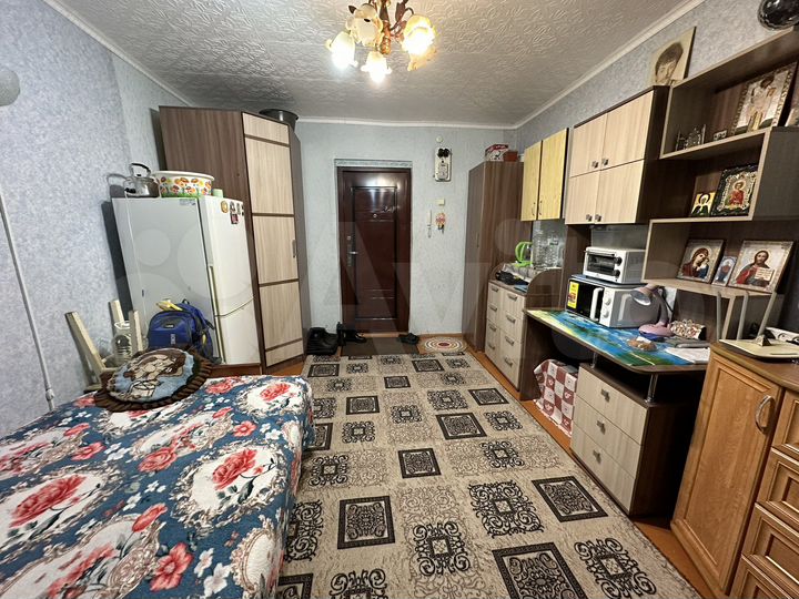 Комната 13 м² в > 9-к., 2/2 эт.