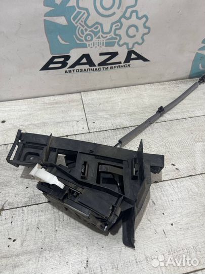 Замок двери задней левой Ford Focus 3