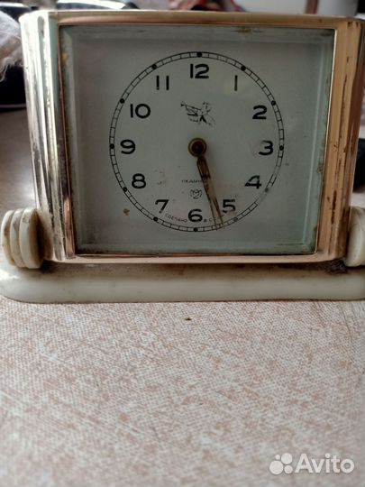 Часы настольные механические СССР