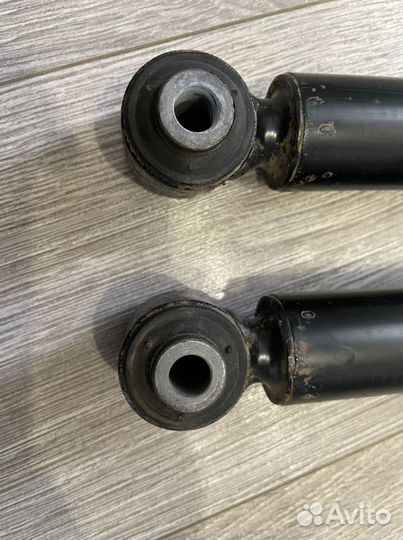 Амортизаторы Civic 5D Втулка + шайба амортизатора