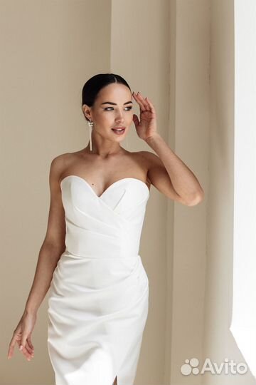 Стильное свадебное платье Роберта. 44 р-р
