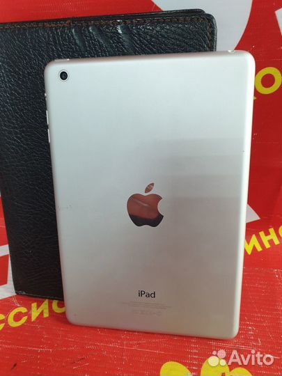 Планшет Apple iPad mini (1-го поколения)