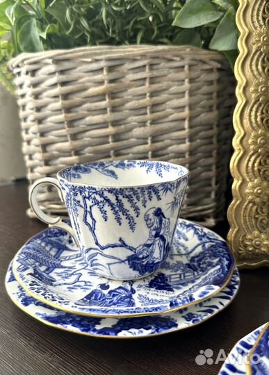 Антикварные чайные пары и трио Royal Crown Derby