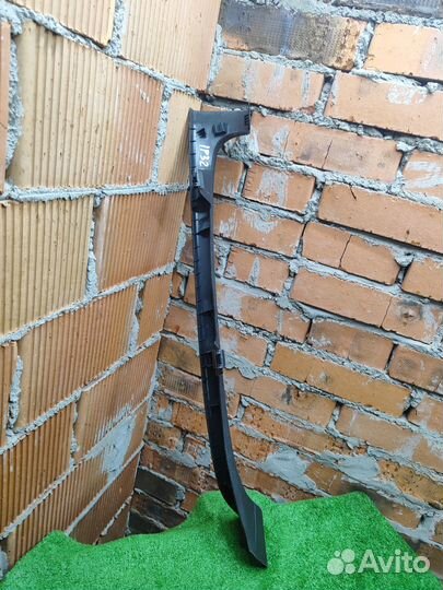 Накладка на порог задняя правая Volkswagen Passat