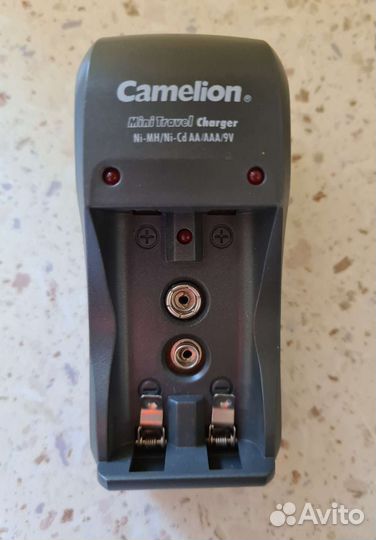 Зарядное устройство Camelion BC 1001A