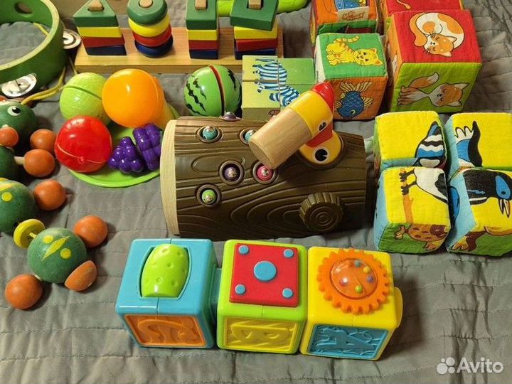 Развивающие игрушки пакетом