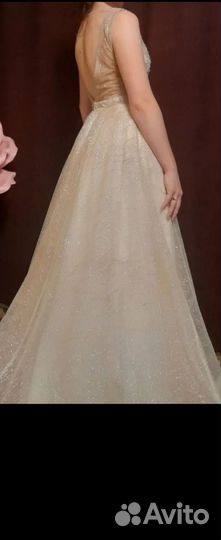 Вечернее платье.Покупалось на выпускной вечер