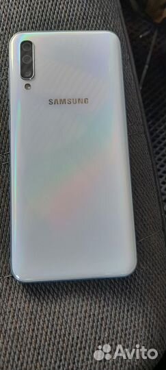 Samsung Galaxy A50, 4/64 ГБ