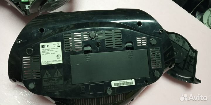 На запчасти магнитолу LG LPC53-X0