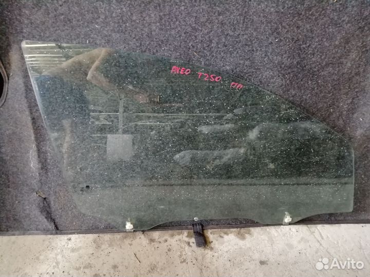 Стекло передней правой двери Шевроле Авео Т250