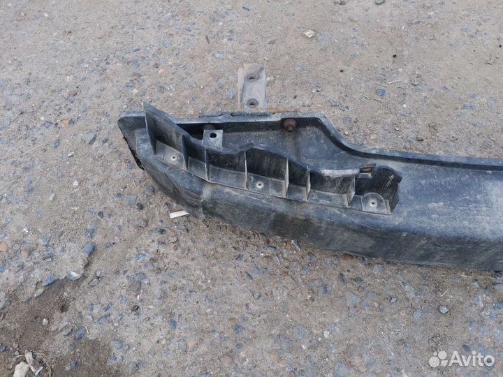 Усилитель переднего бампера Kia Shuma 2