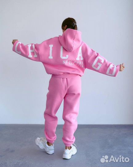 Спортивный костюм женский