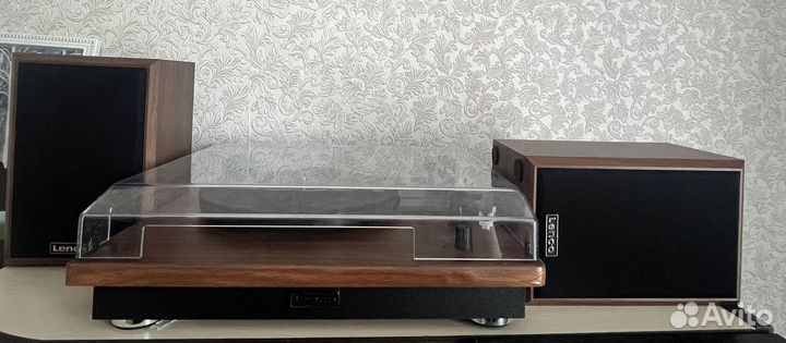 Виниловый проигрыватель Lenco LS-100WD с Bluetooth