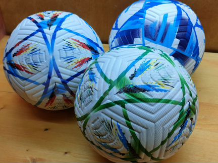 Футбольный мяч премиум качества с мягким покрытием