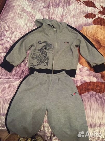 Костюм спортивный