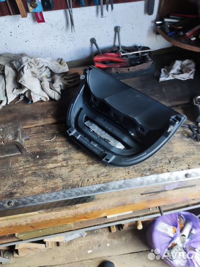 Козырëк приборной панели Renault Megan 2