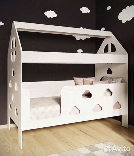 Детская кровать домик