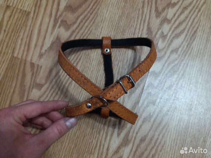 Шлейка из натуральной кожи для маленькой собаки