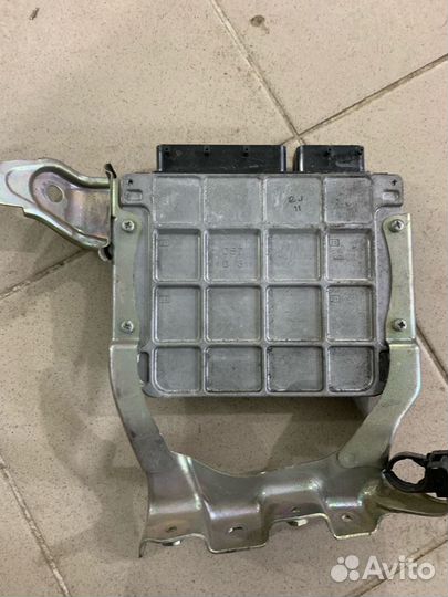 Блок управления двигателем Toyota Camry 40 3365